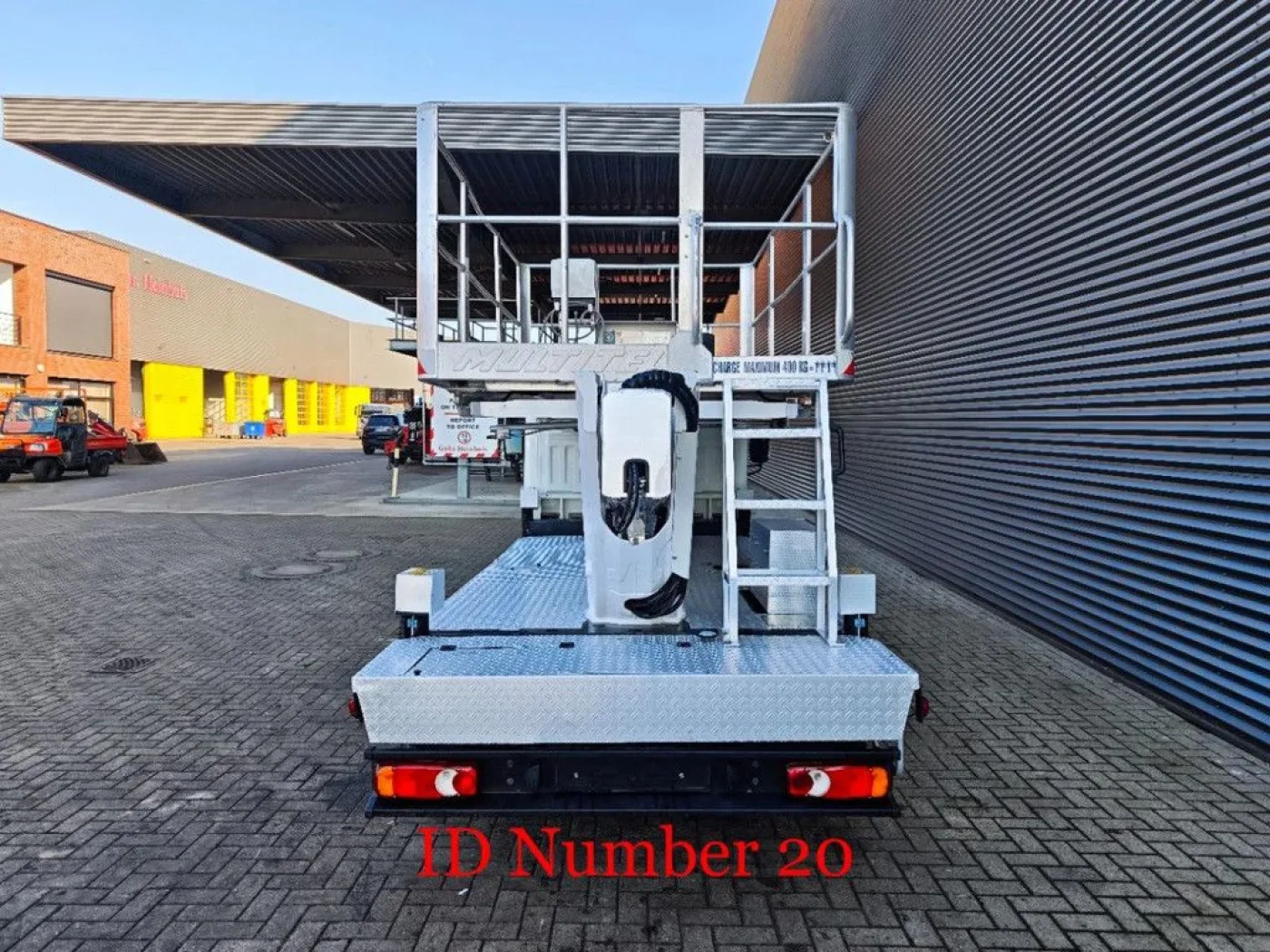 Nissan Cabstar 35.13 NT400 Multitel MS100 - 3