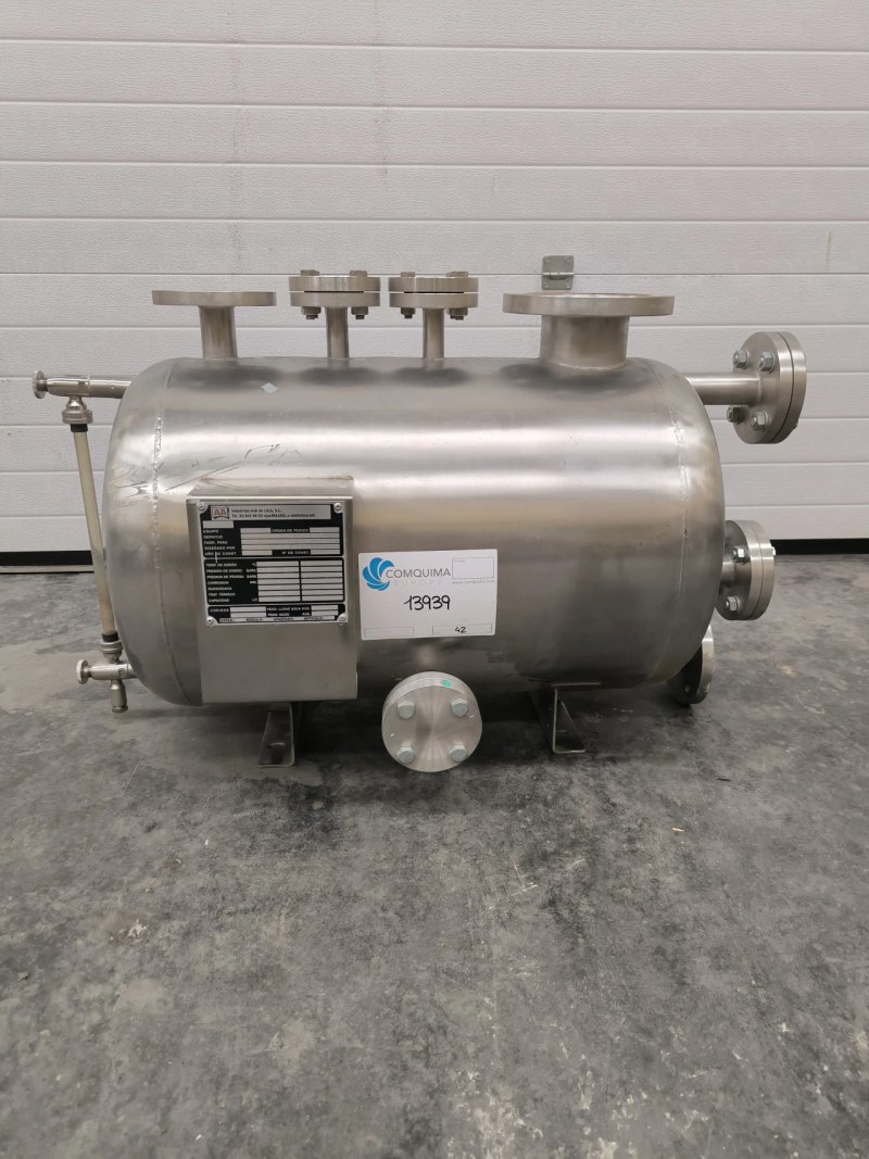 HORIZONTAL STAINLESS STEEL TANK 125 LITRES
