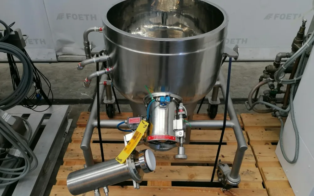 Collette GRAL 75 Vactron Microwave Drying and Solvent Recovery - Universal mixer