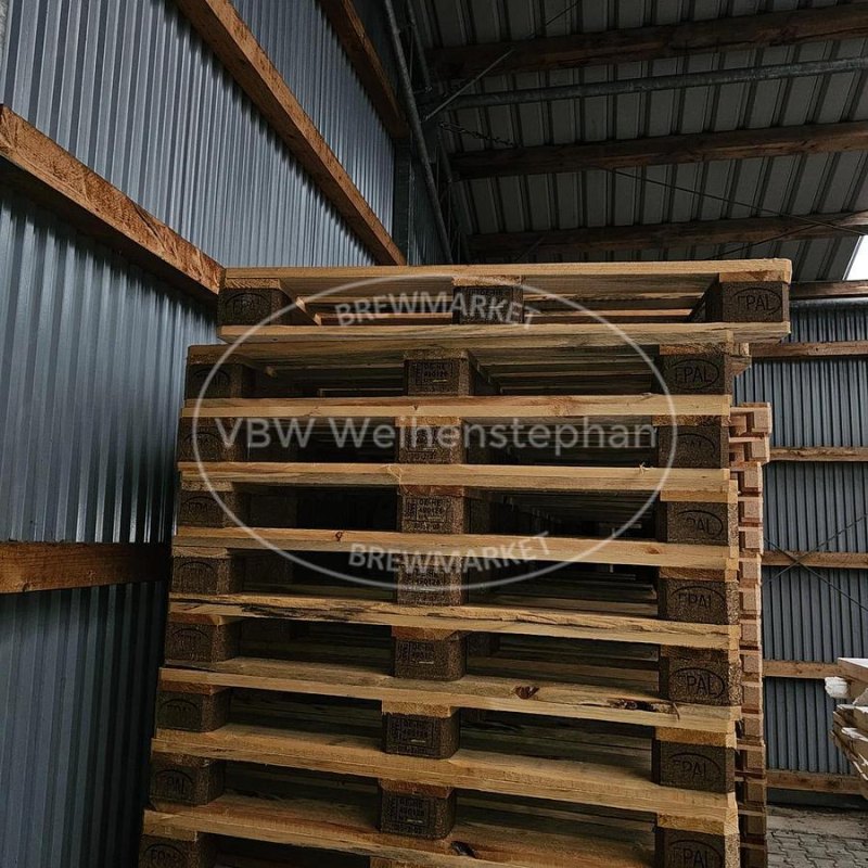 Wooden pallet