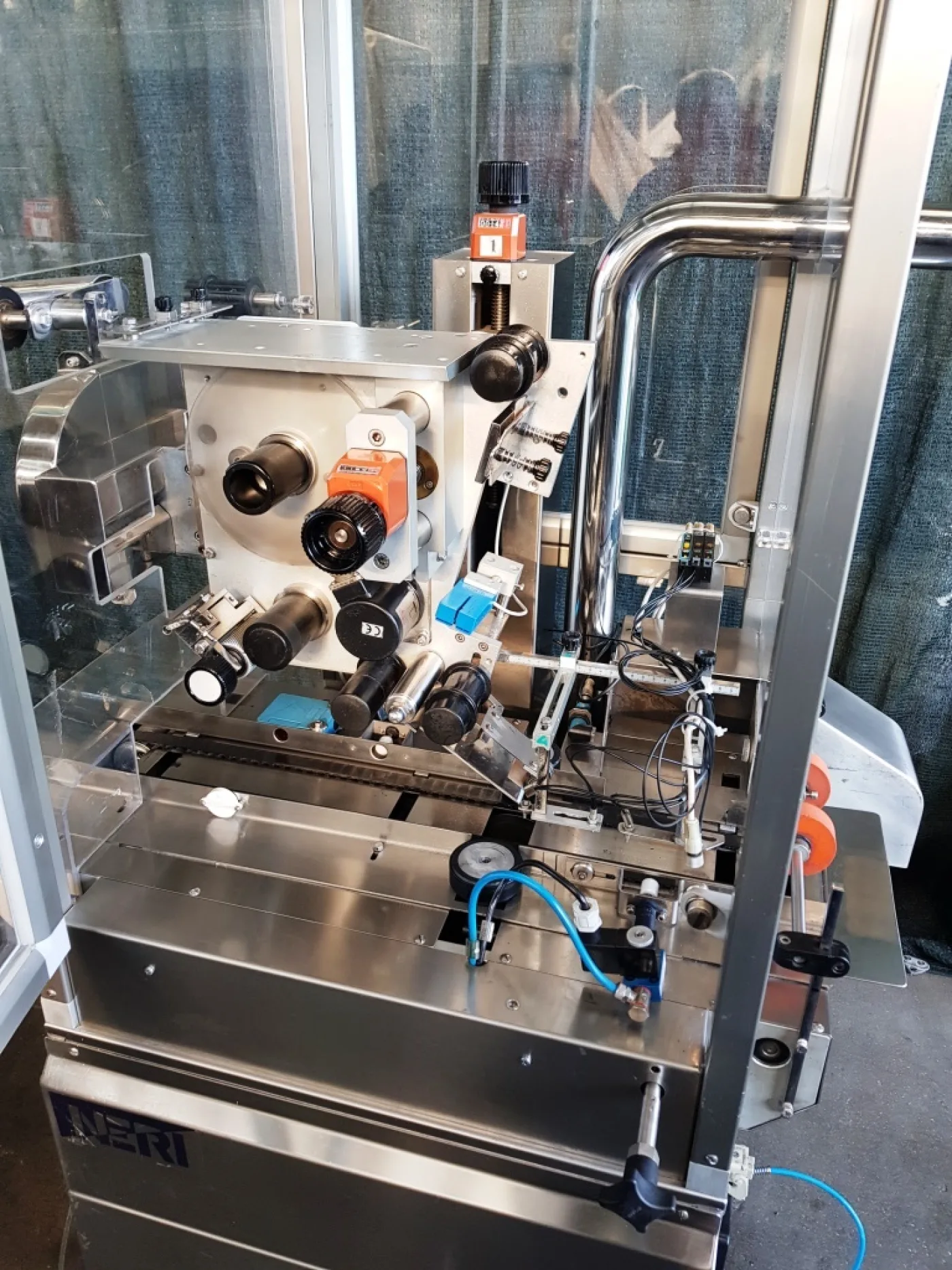 ETICHETTATRICE – NERI – MOD. SL 400 V - 6