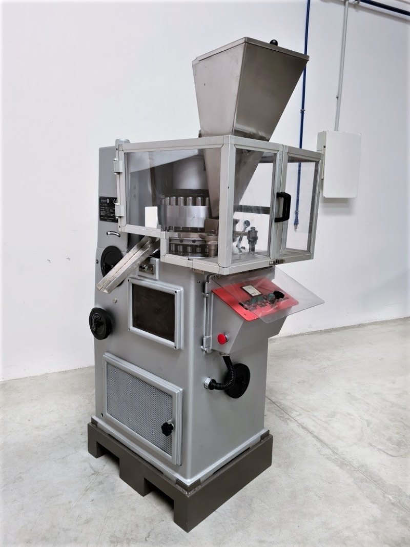 COMPRIMITRICE ROTATIVA – RONCHI – Mod. AR 18/23