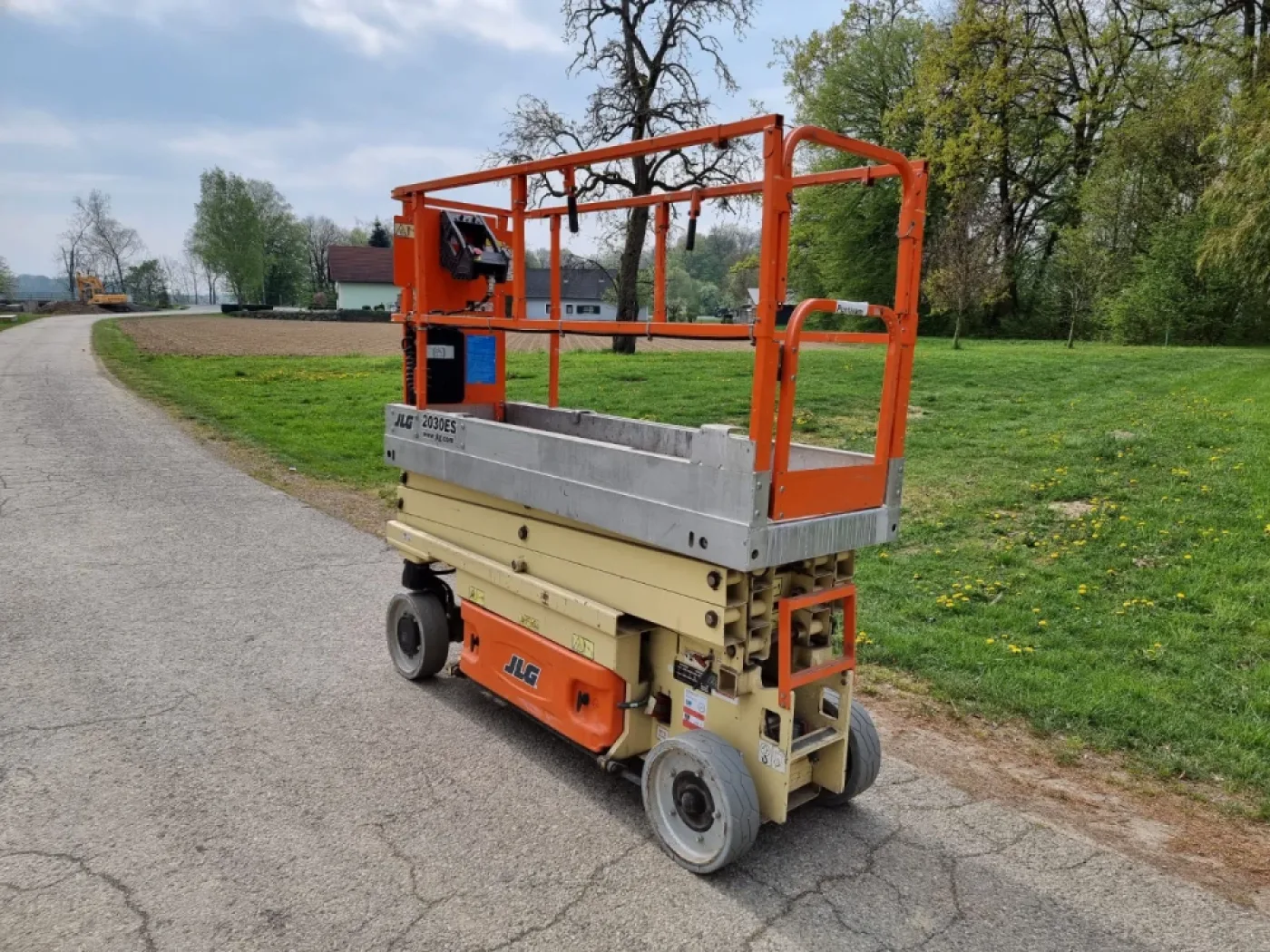 JLG - 2030 ES - 6