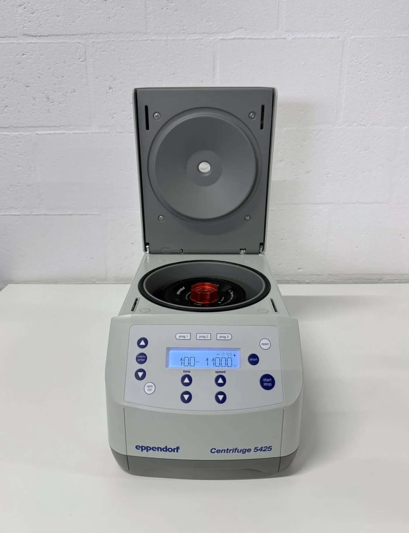Eppendorf 5425 Centrifuge incl. FA-24x2 rotor - 1
