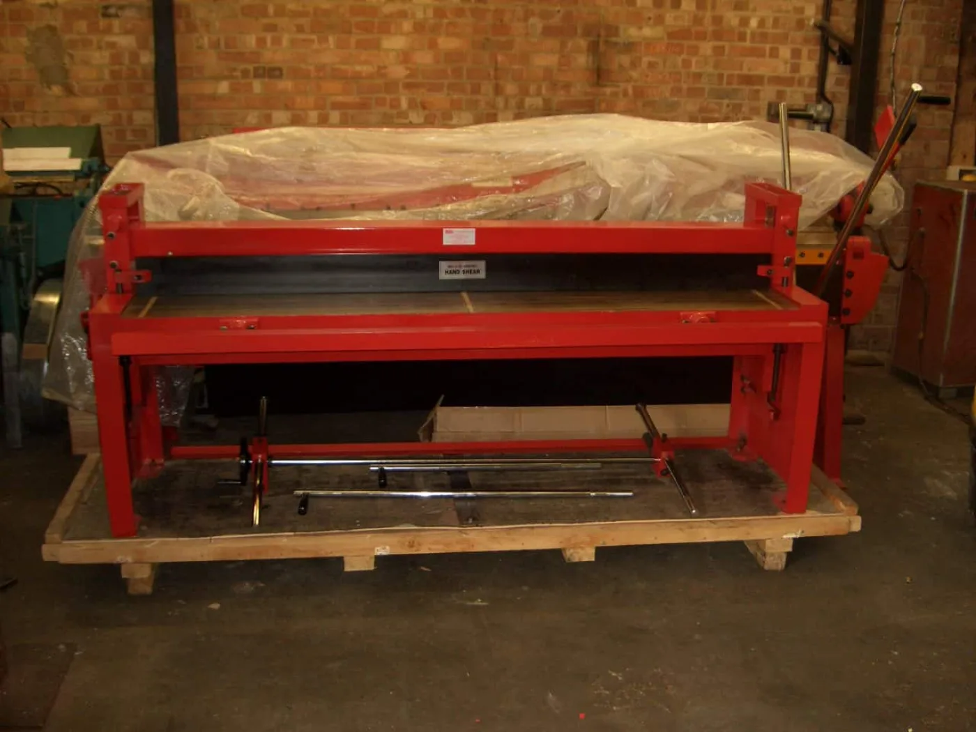 WNS Lever Guillotine 2000mm x 1.2mm Capacity - WNS - W. Neal Services Ltd - 7
