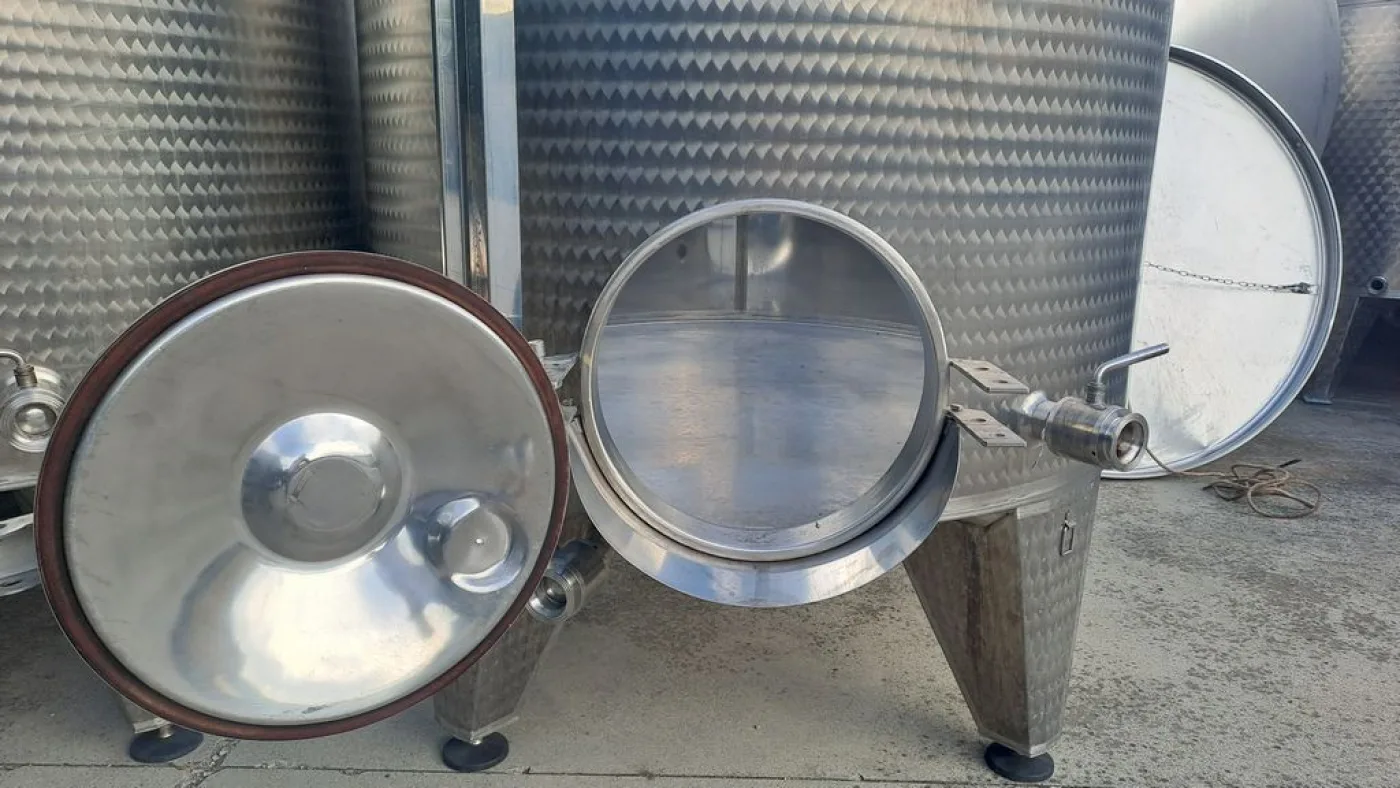 STAINLESS STEEL TANKS, L.A. INOX BRAND LITER CAPACITY LITERS 2000 (HL 20), FLOATING LID MODEL WITH FLAT BOTTOM, SECOND HAND EQUIPMENT - 3