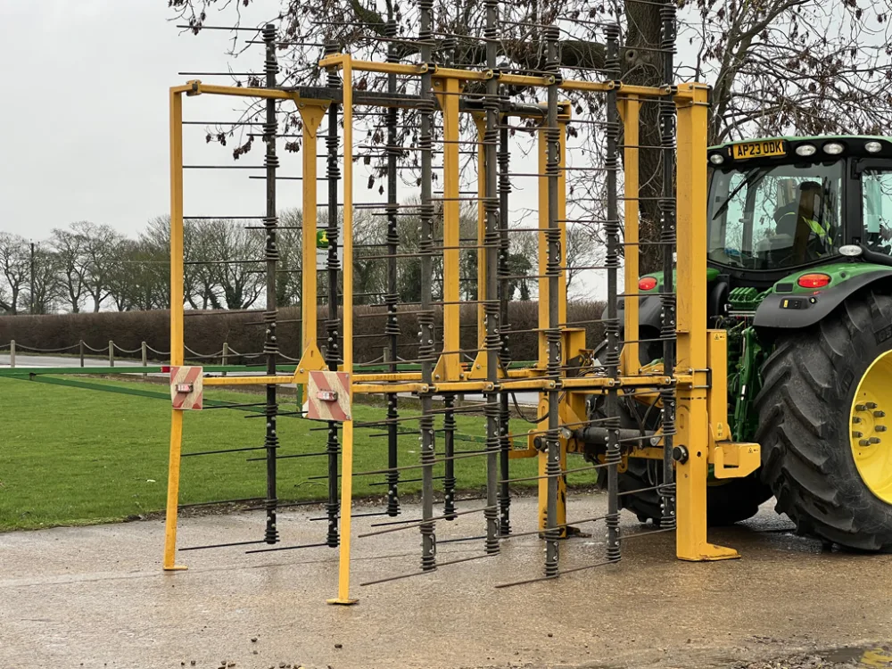 Claydon - 7.5M STRAW RAKE