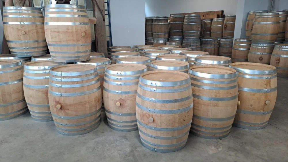 USED BARRELS LITERS 225/228, RED WINE OF FIRST-USE 12 MONTHS, SECOND-HAND EQUIPMENTS