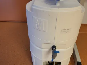 2559 - Used Millipore TANKPE030 30 Liter PE Tank