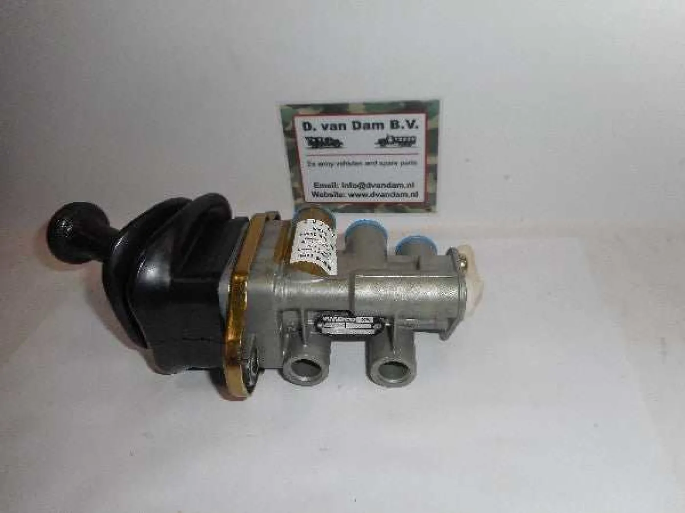 Handremventiel ( brake valve ) - 2