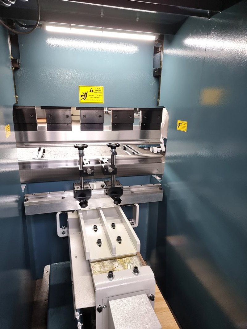 Hydraulische CNC Abkantpresse PBF 1030