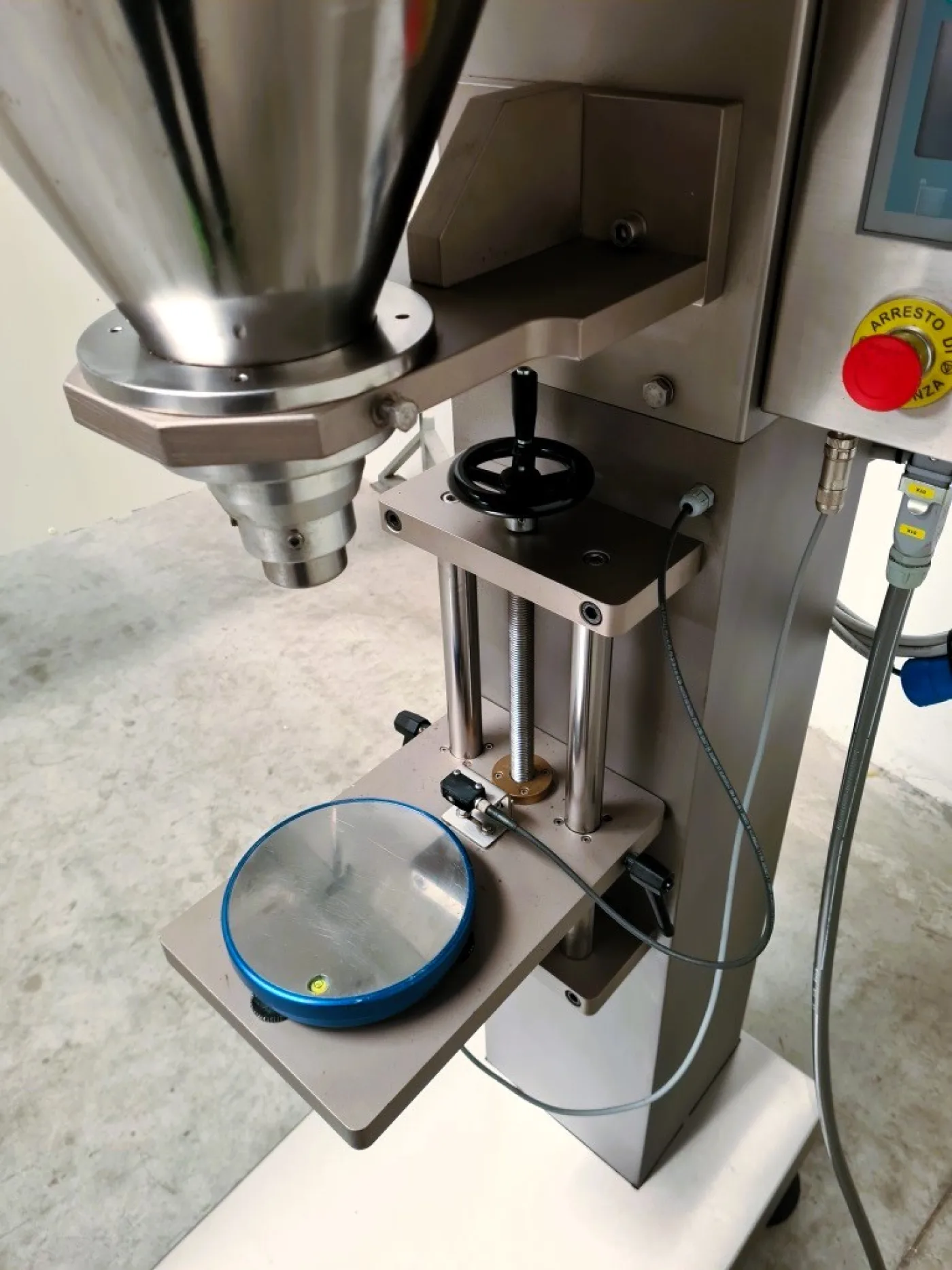 DOSATRICE POLVERI CON BILANCIA DI PESATURA - 8