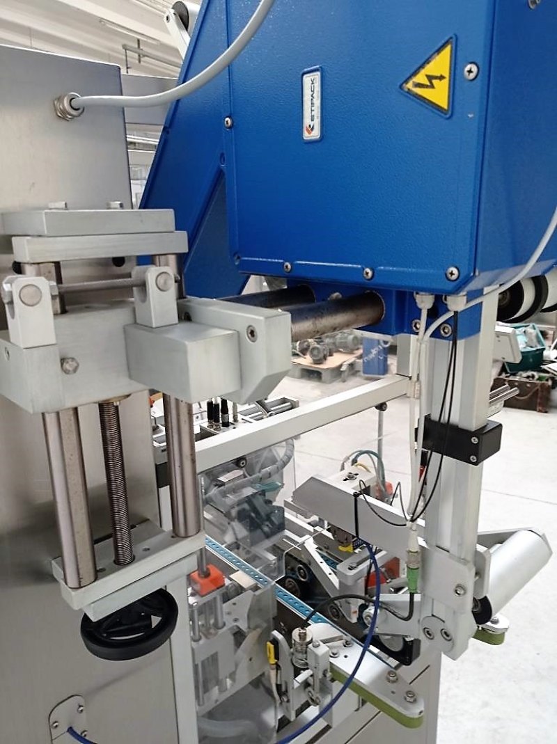 ETICHETTATRICE CON SISTEMA DI SERIALIZZAZIONE – ETIPACK MOD. ORGINAL13 – ANTARES VISION MOD. P&C ADVANCED