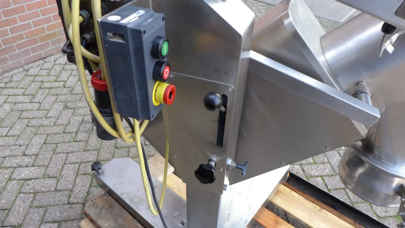 Frewitt Fribourg SG-200 - Sieve granulator - 6