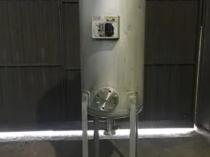 USED STAINLESS STEEL TANK 316 326 LITERS