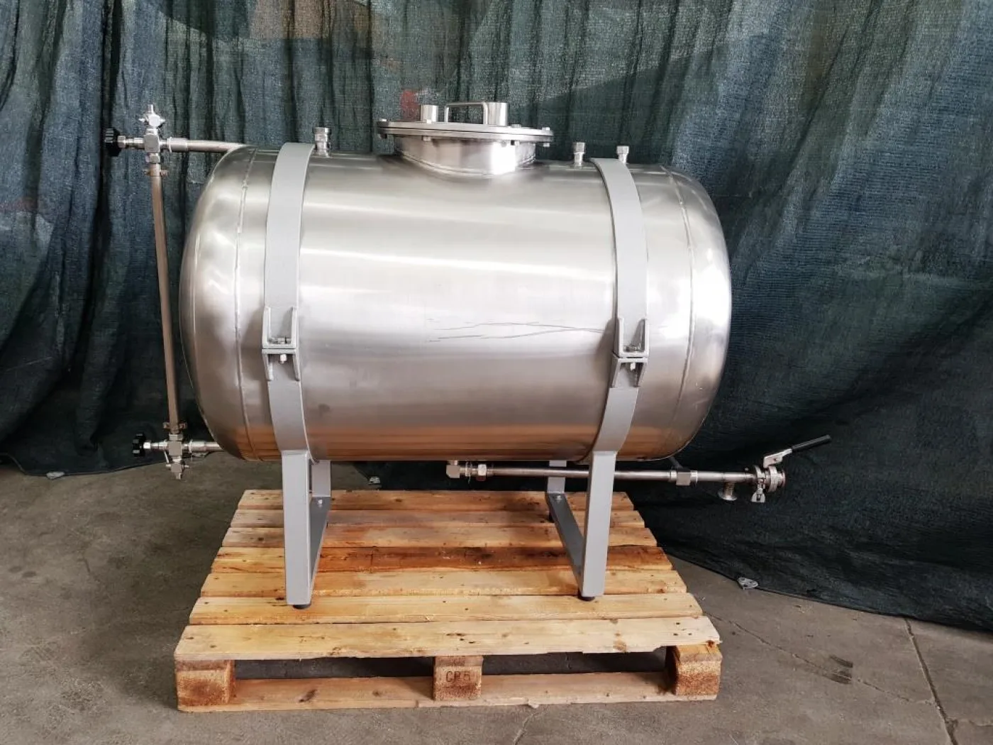 SERBATOIO IN ACCIAIO INOX – MOD. 500 L - 2