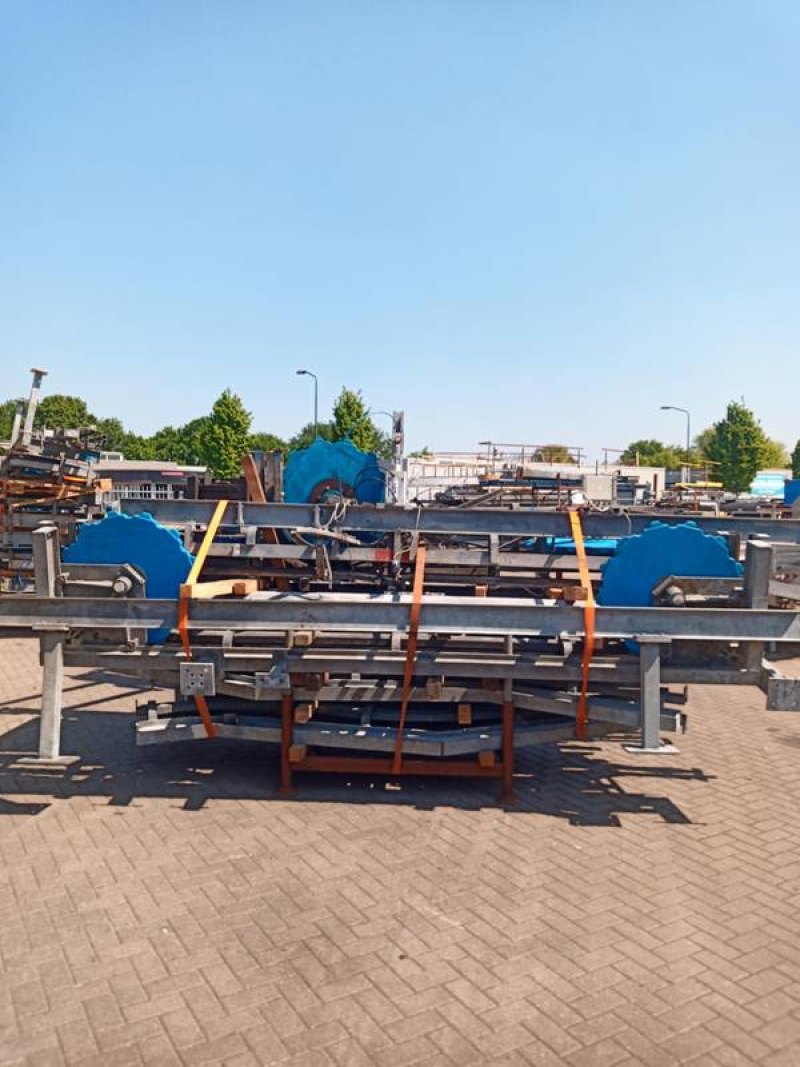 Slaughtering conveyor