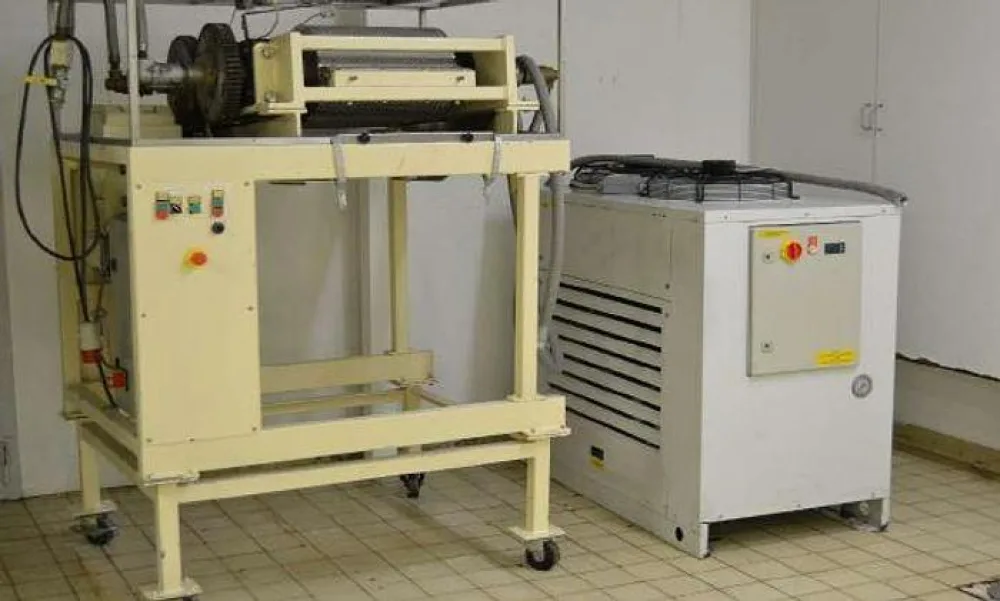 Linsenformmaschine McIntyre 420 mm Arbeitsbreite