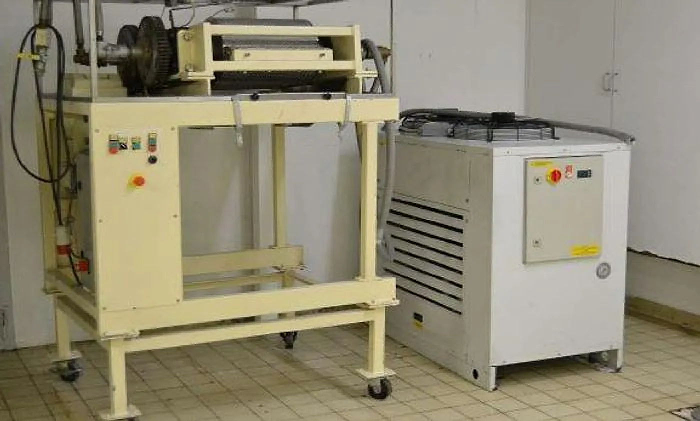 Linsenformmaschine McIntyre 420 mm Arbeitsbreite - 1