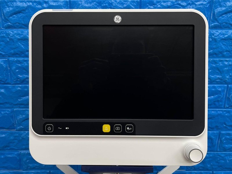 GE B125 Patients Monitor YOM: 2020 Include E-miniC Gas Module Without battery.