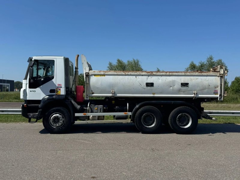 Iveco Trakker 410 6×4 Kipper