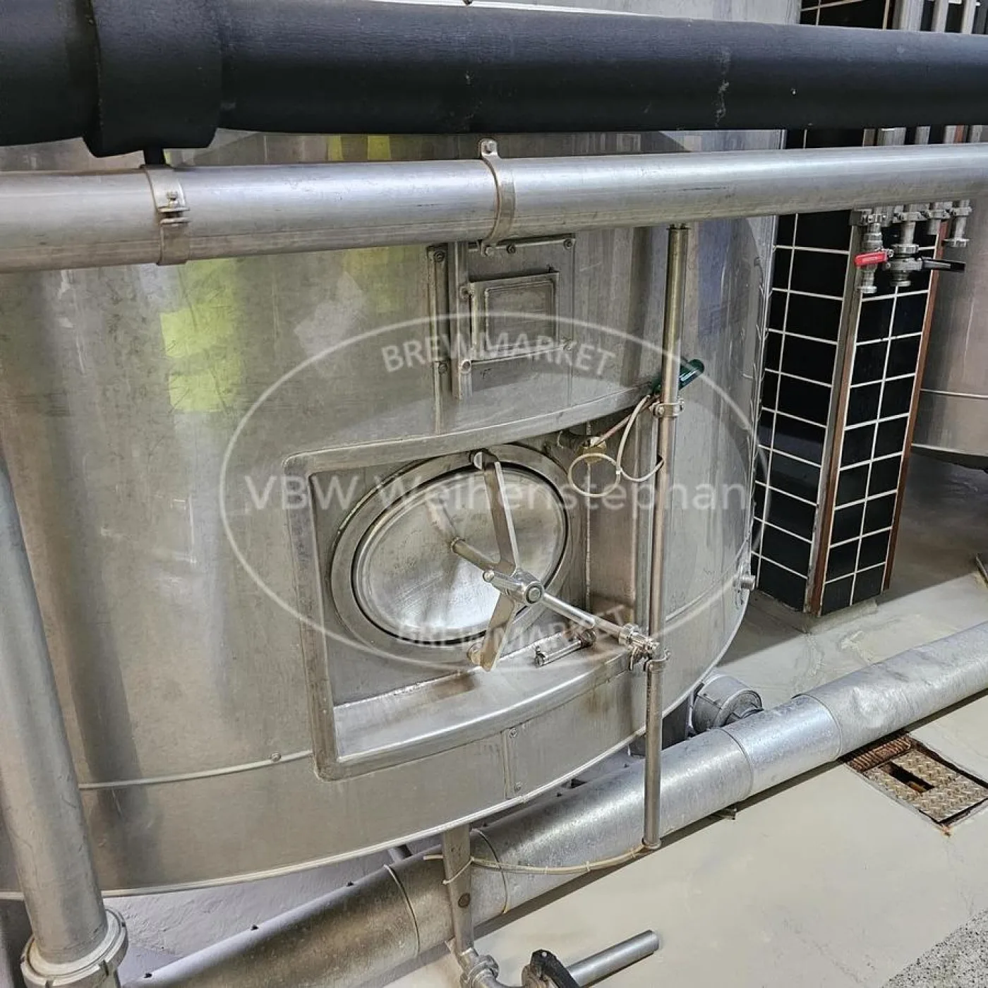 Water tanks (2 pcs.) - 4