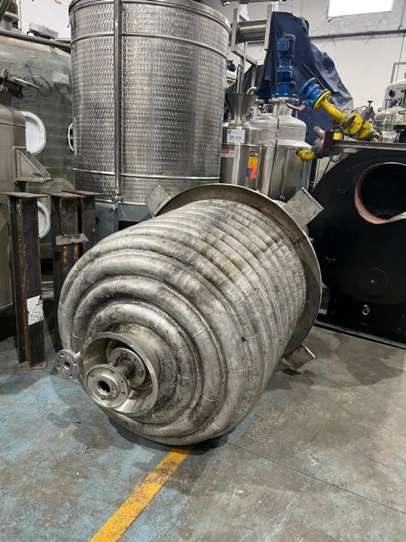 STAINLESS STEEL REACTOR 900 LITERS WITH HALF ROD
