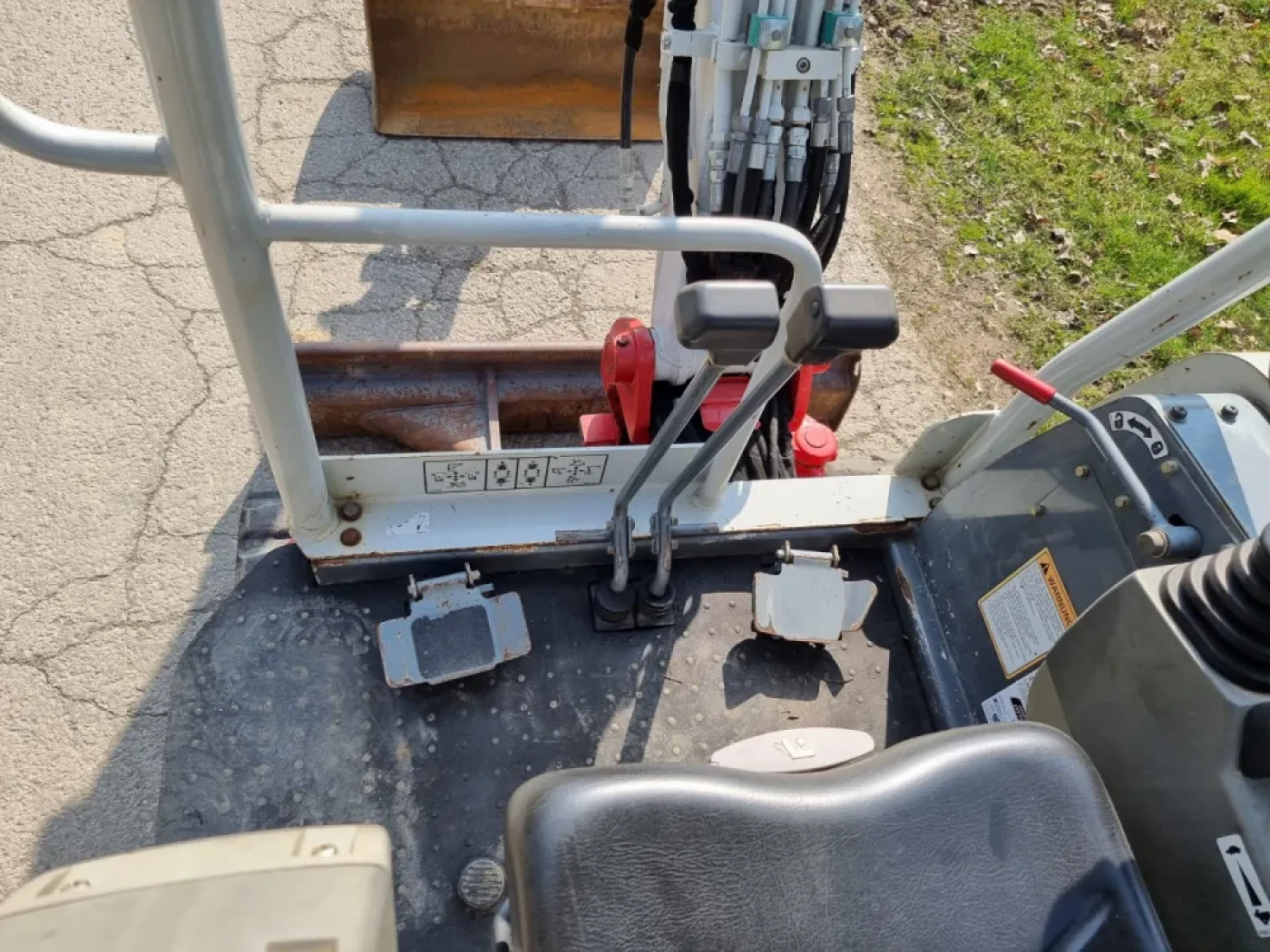 Takeuchi - TB 23 R - 8