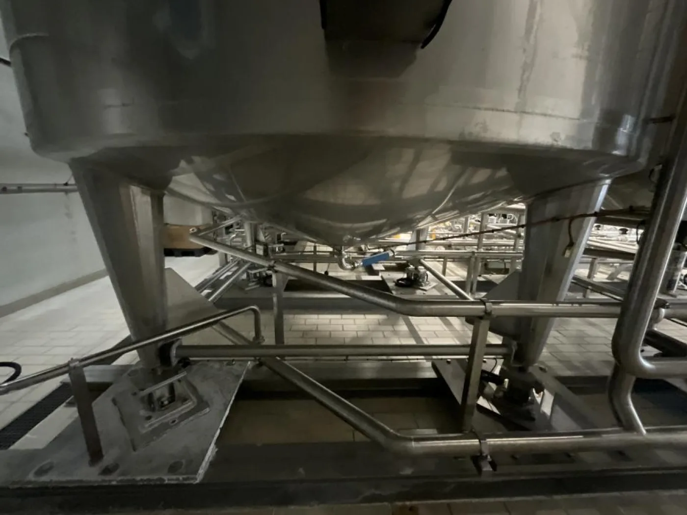 2014 Goavec Engineering Goavec Engineering 25365 Litre Stainless Steel Vertical Storage Tank - 3 - 8