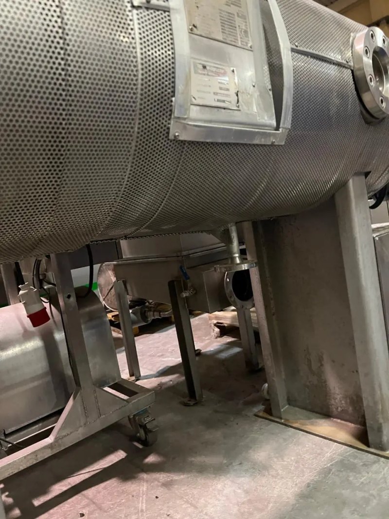 STAINLESS STEEL DECANTER TANK 3150 LITERS