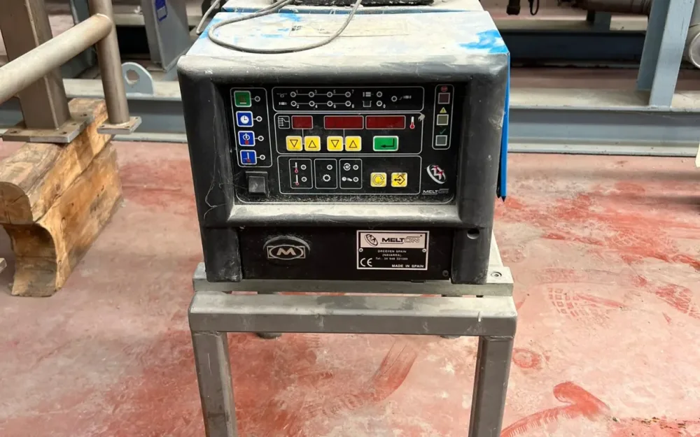 MELTON 4KG A1402 HOT MELT ADHESIVE APPLICATOR