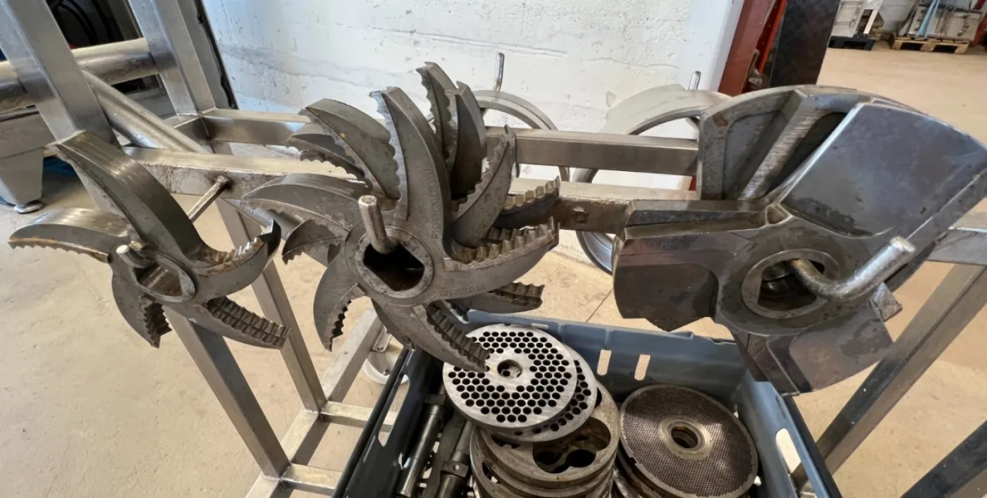 Frozen Meat Grinder 200mm - 5