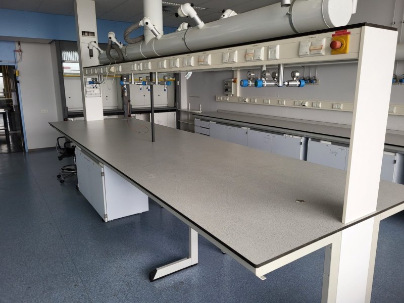1929 – Used S+B Island table (530 cm)