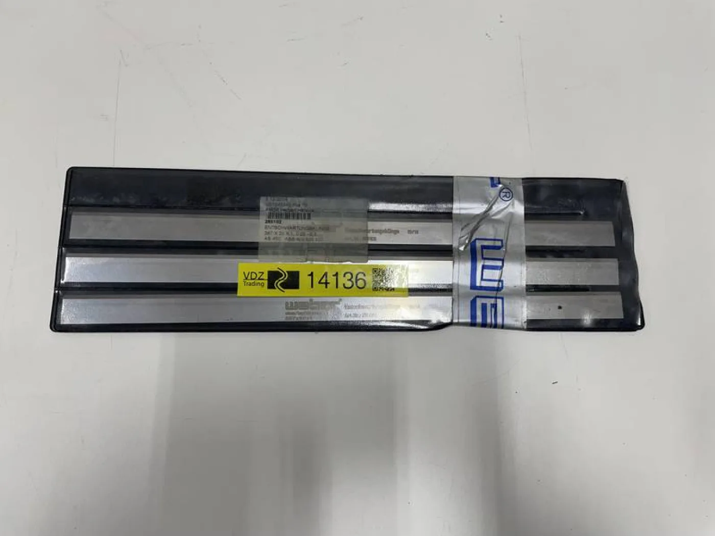 Membrane knife blade - 2