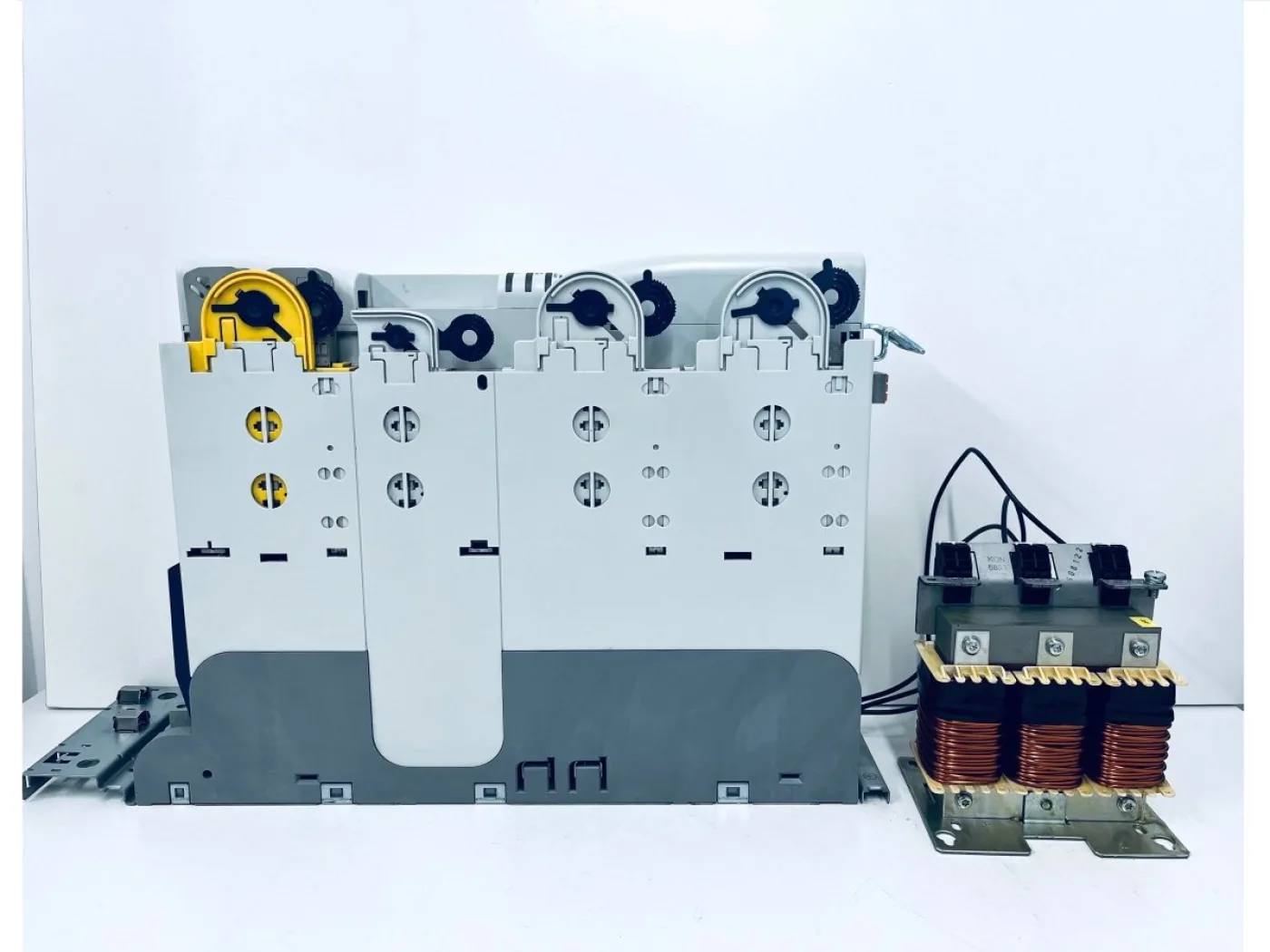 Lenze Single Drive Highline E94ASHE0134 Umrichter mit Transformer - 1