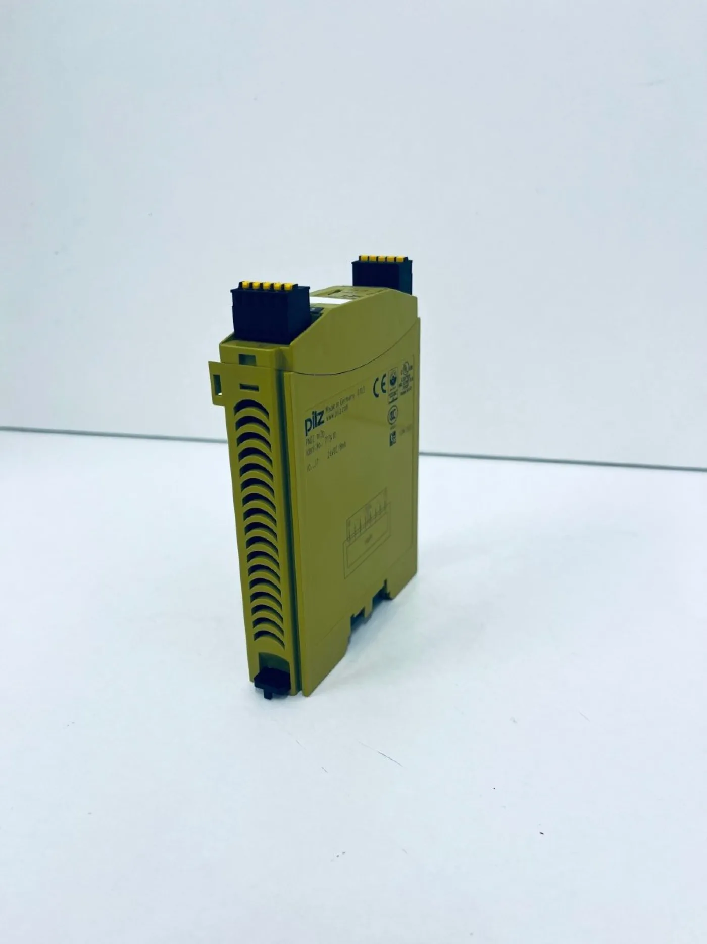 Pilz Sicherheitsmodul PN0Z mi2p - 1