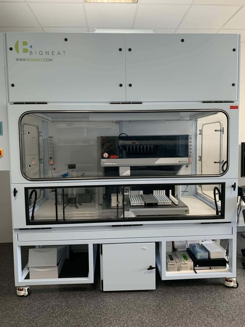 BigNeat LAC2200 Biological Protection Enclosure