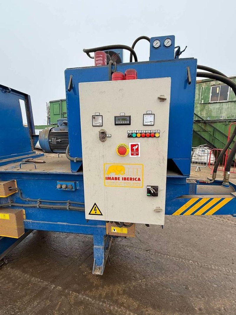 2004 Imabe Ibérica H-80/70 Automatic Horizontal Baler