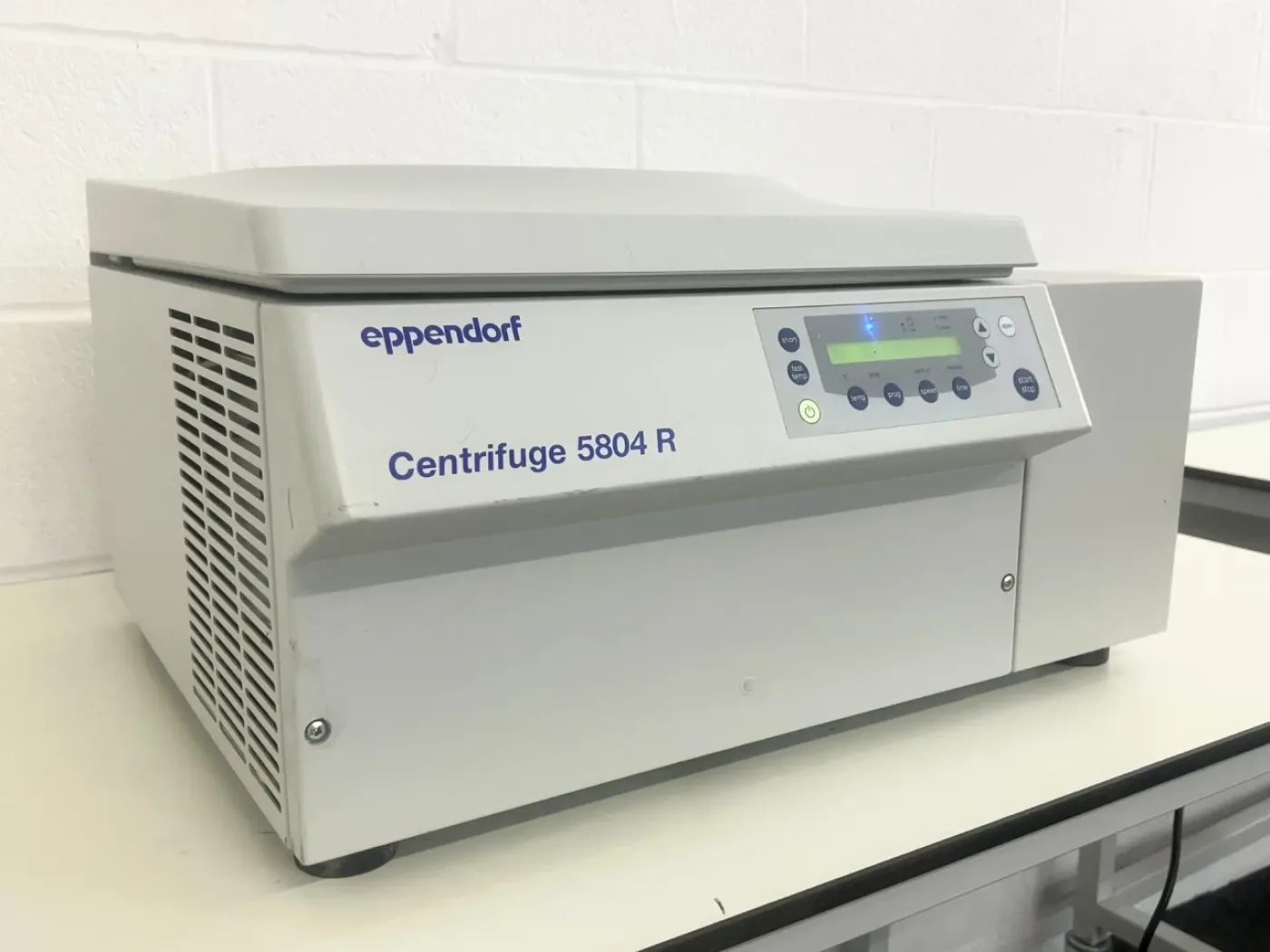 Eppendorf 5804R Refrigerated Centrifuge & Rotor - 3
