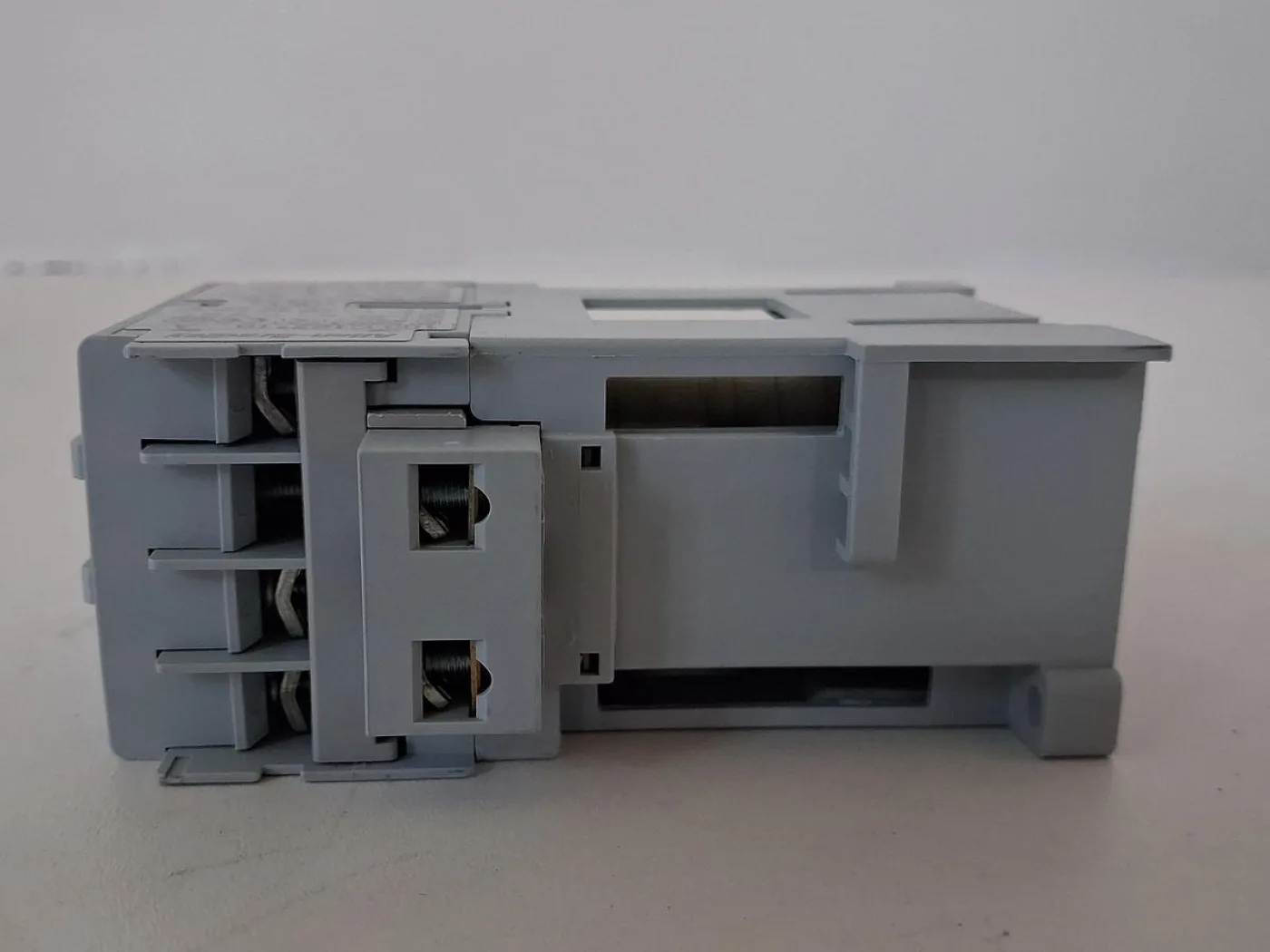 Allen-Bradley 100-C12Z*10 Contactor - 6