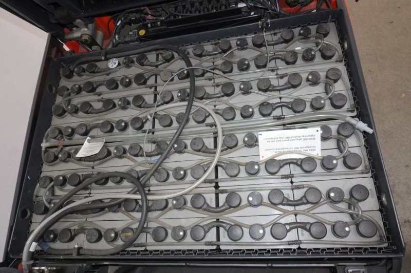 Frontstapler Linde E 25 R 387 (2016)