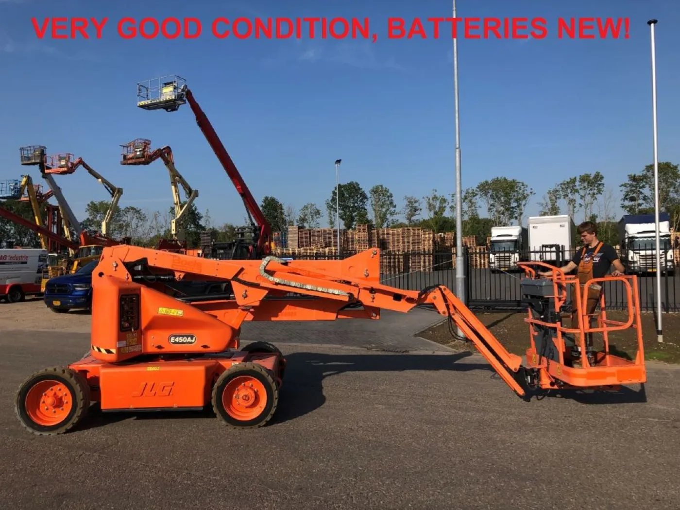 JLG E450AJ - 1