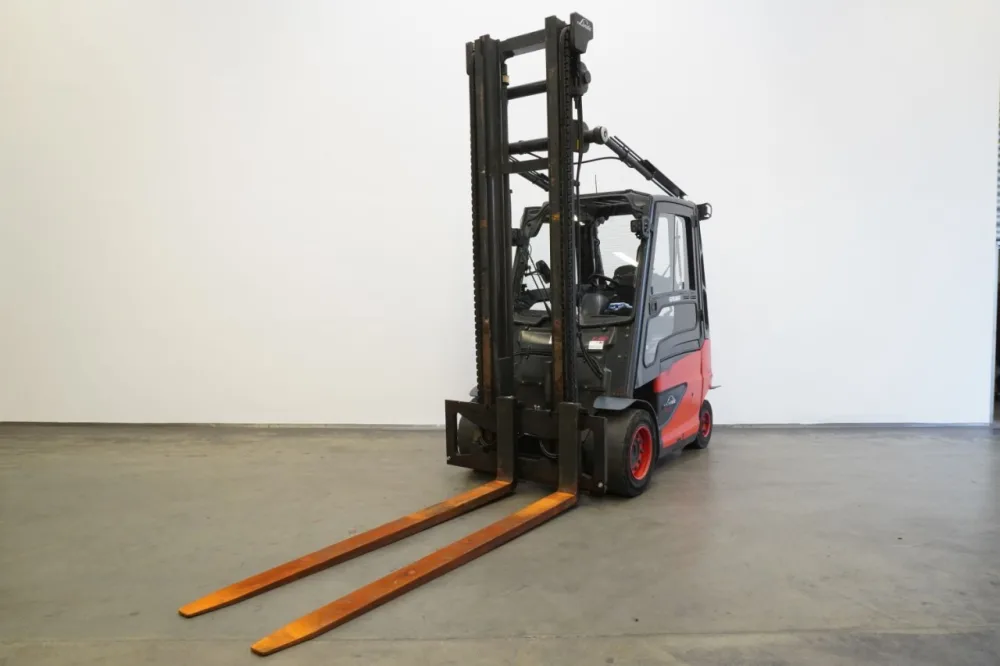 Frontstapler Linde E 40/600 H 388 (2013)