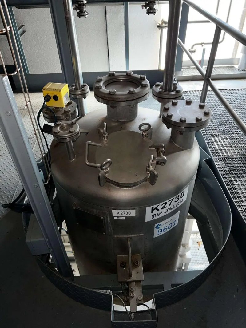 USED JUSTINOX STAINLESS STEEL TANK 600 LITERS