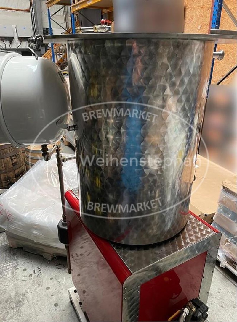 Juice filling machine