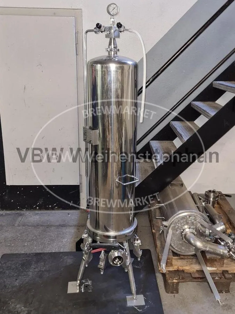 Trap filter housing