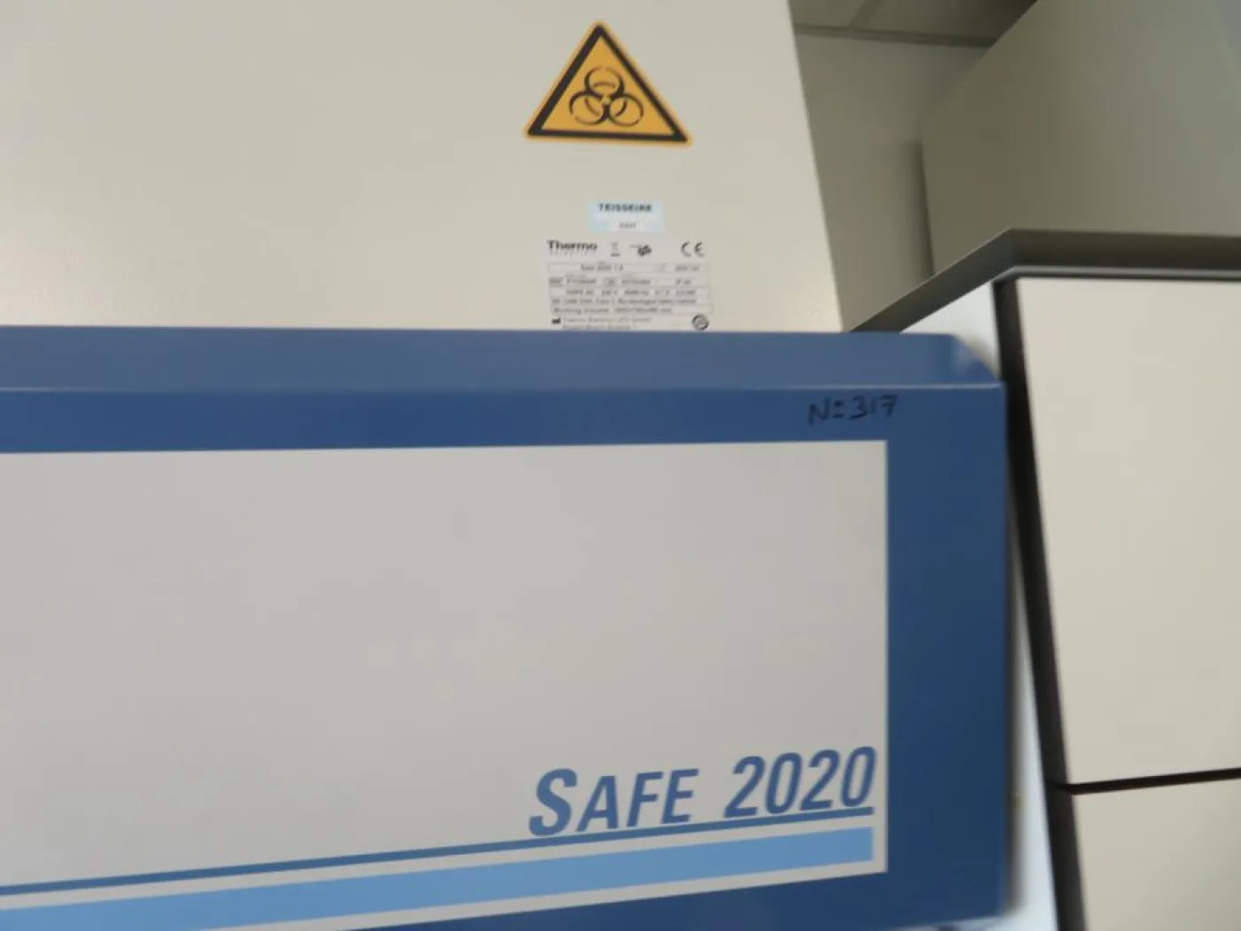 2021 Thermo Scientific Thermo Scientific Safe 2020 1.8 Calss II Biological Safety Cabinet- R and D - 1