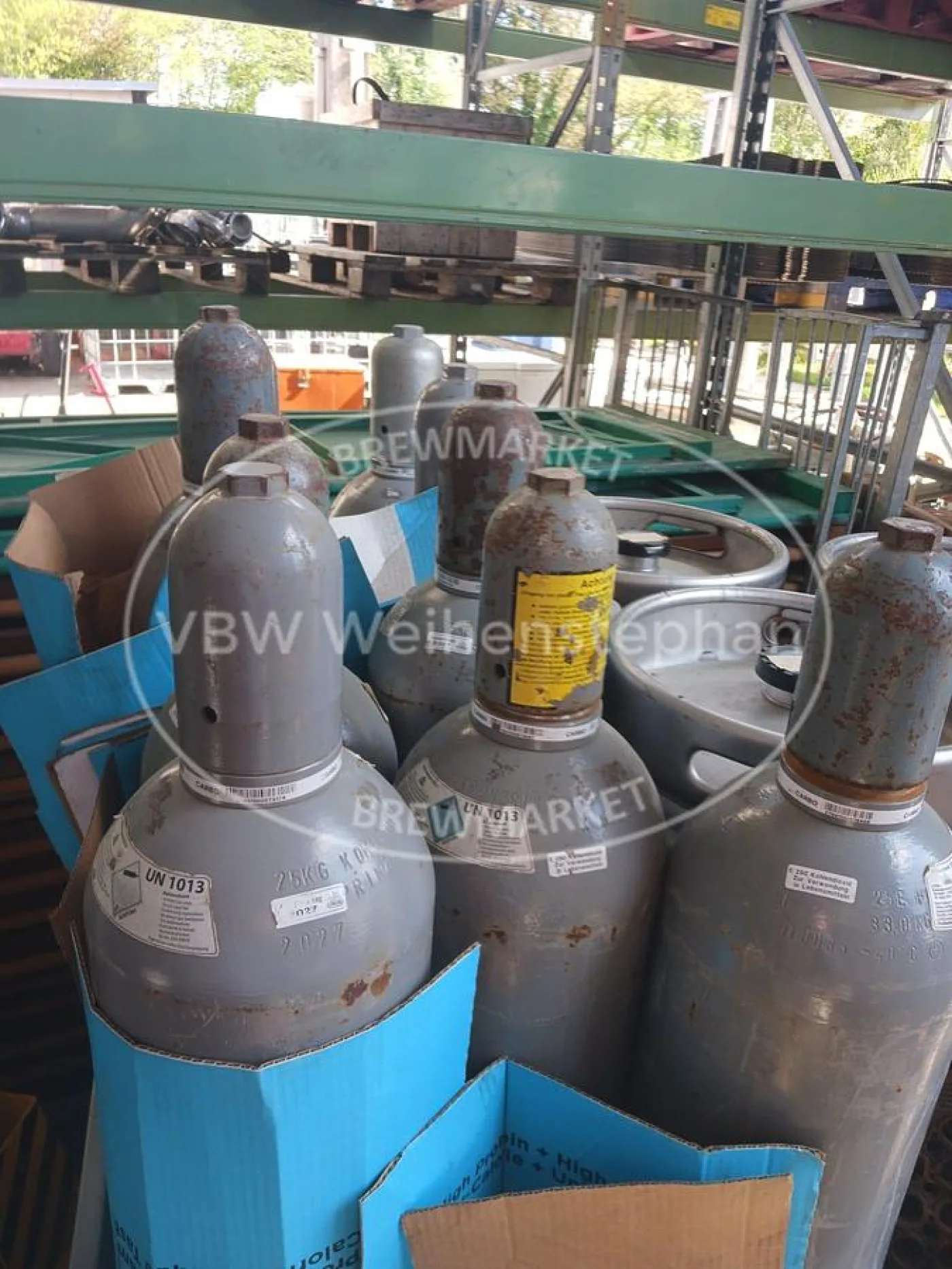 CO2 bottles (9 pcs.) - 2