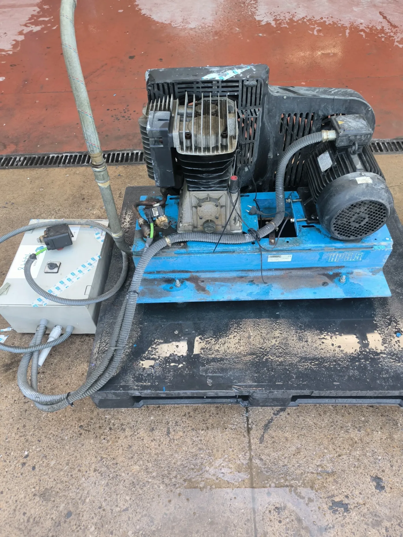 USED ABAC HP 5.5 AIR COMPRESSOR - 1
