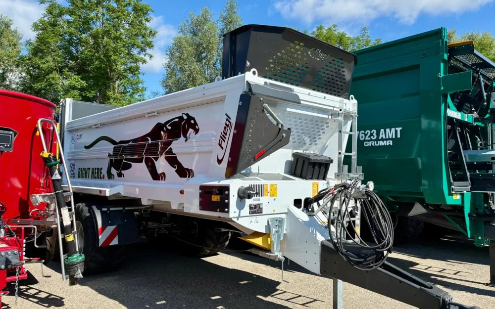 Stalldungstreuer Fliegl Agrartechnik KDS 255 muckcontrol Tandem